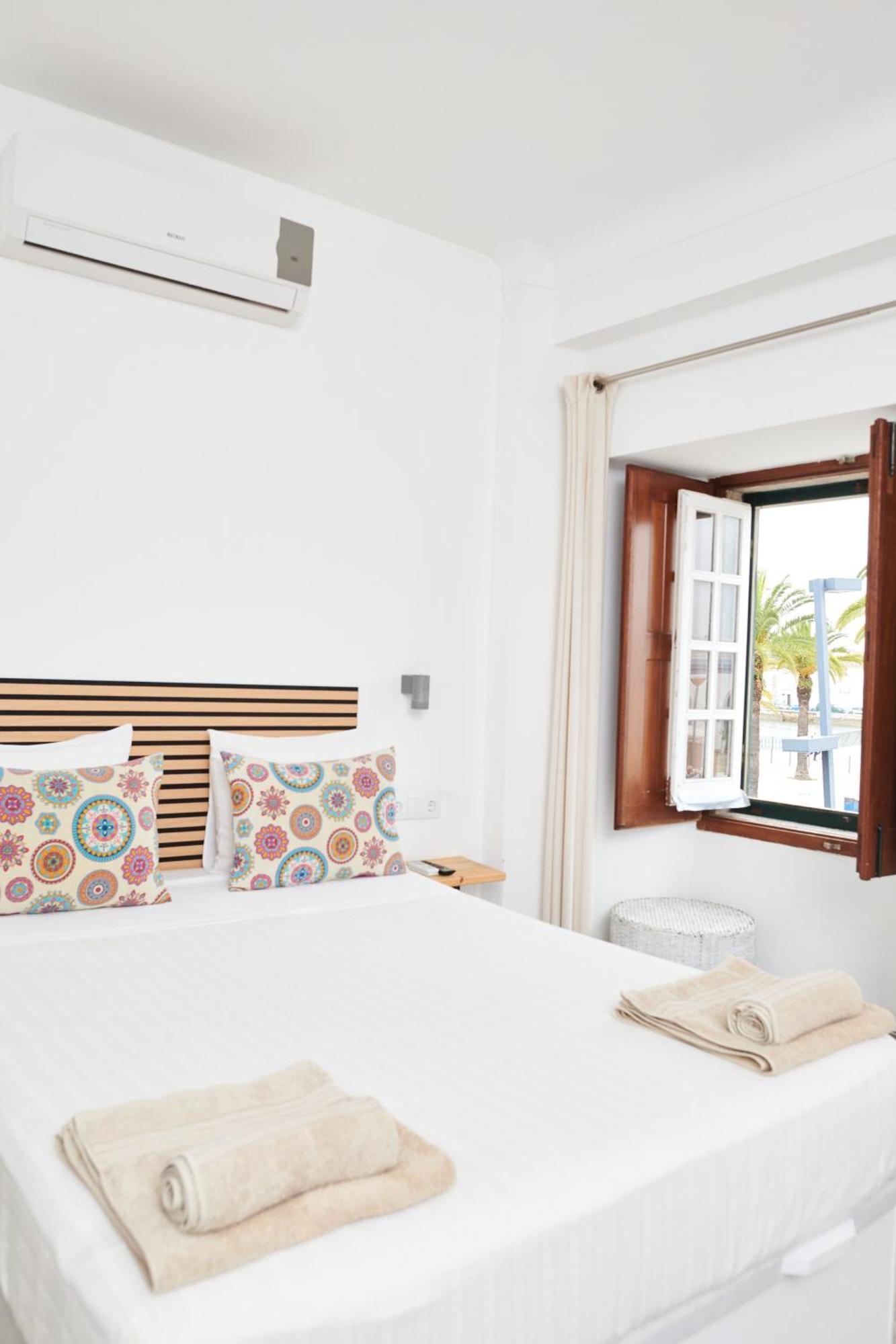 Taah Billa Guest House 타비라 외부 사진